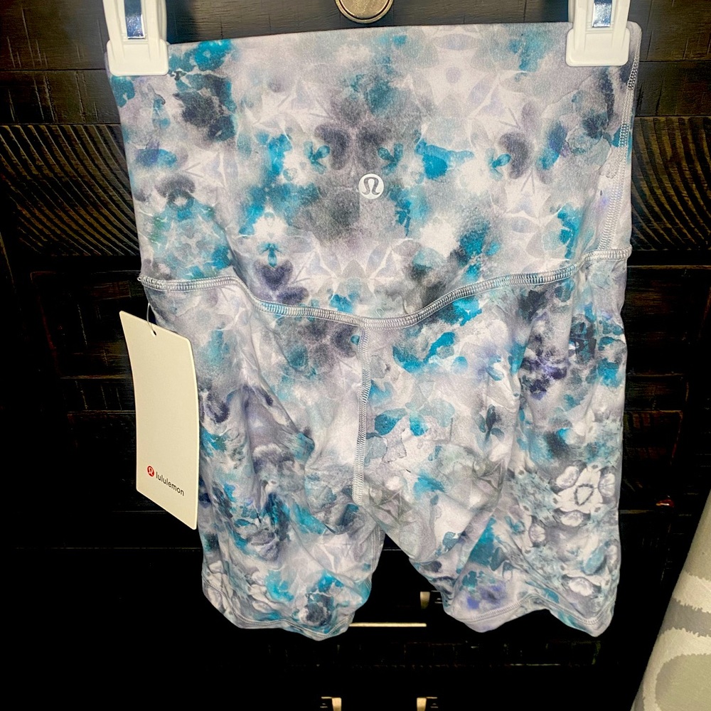 Lululemon high rise Align 8” shorts